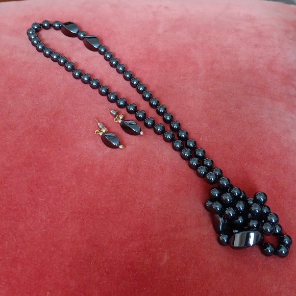 NWT hematite necklace and earing set from the early 60s - Picture 1 of 6